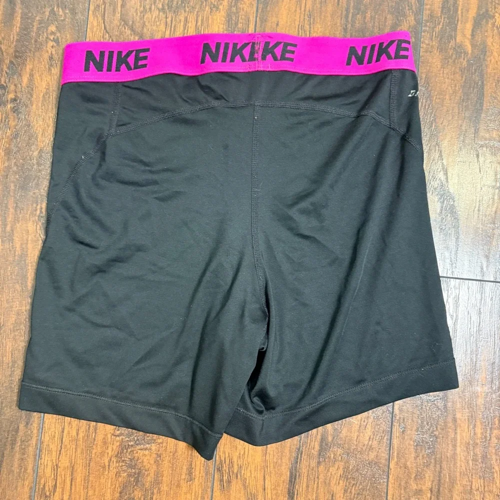 Nike Pro Dri-FIT Shorts Womens M Black Pink Logo Waistband 824403-010